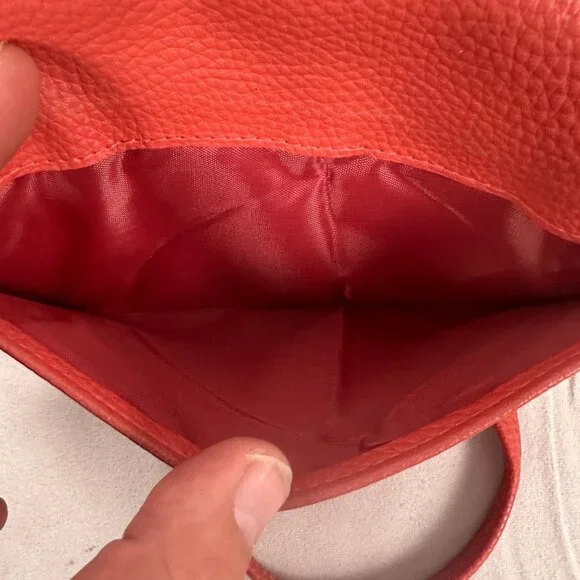 Leather Crossbody Bag With Adjustable Strap & Gold Ring Accents - Picture 7 of 9